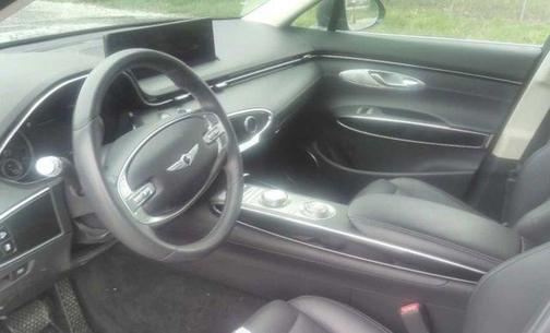 2025 Genesis GV70 2.5T