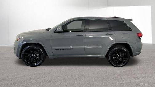 Sting Gray Clearcoat 2021 Jeep Grand Cherokee Laredo X
