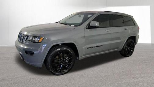 Sting Gray Clearcoat 2021 Jeep Grand Cherokee Laredo X