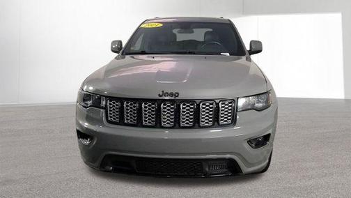 Sting Gray Clearcoat 2021 Jeep Grand Cherokee Laredo X
