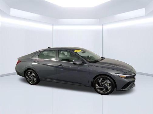 Gray 2025 Hyundai ELANTRA SEL Convenience