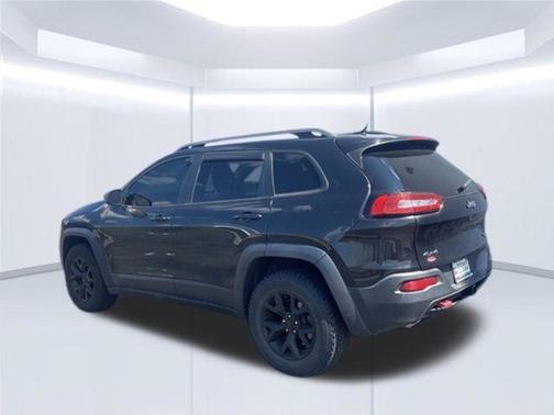 Brilliant Black Crystal Pearlcoat 2015 Jeep Cherokee Trailhawk