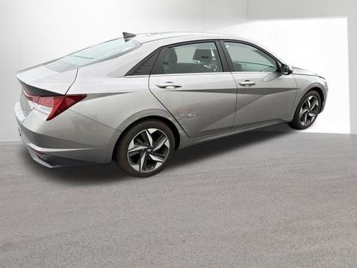 Metal 2023 Hyundai ELANTRA Limited
