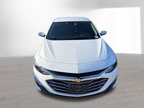 Summit White 2023 Chevrolet Malibu LT