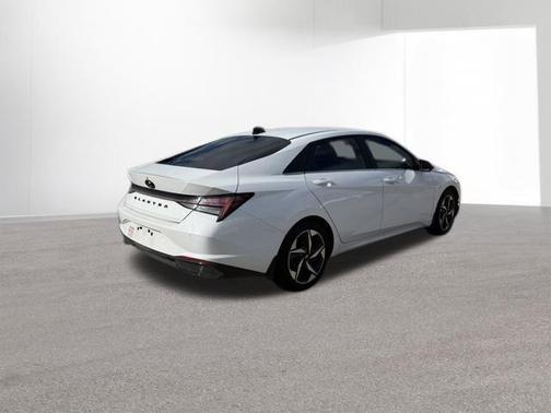 2022 Hyundai ELANTRA HEV Limited