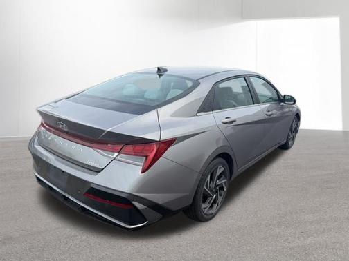 Metal 2024 Hyundai ELANTRA Limited