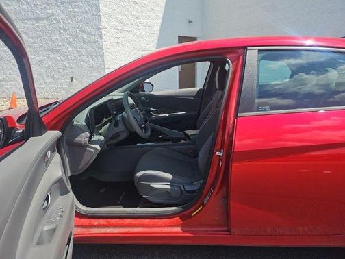 Calypso Red 2022 Hyundai ELANTRA SEL