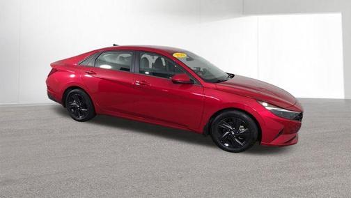 Calypso Red 2022 Hyundai ELANTRA SEL
