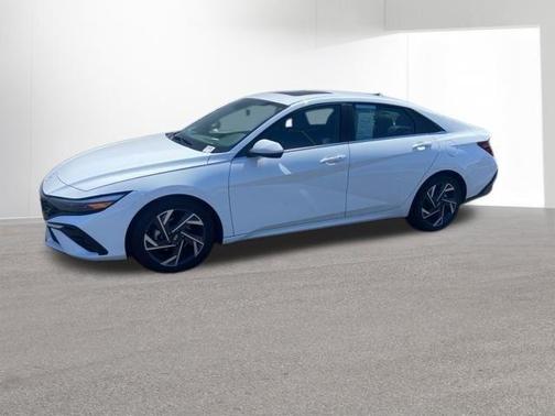 White 2025 Hyundai ELANTRA SEL Convenience