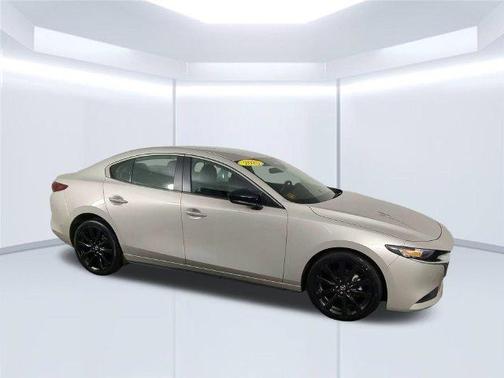 Platinum 2025 Mazda Mazda3 FWD w/Select Package