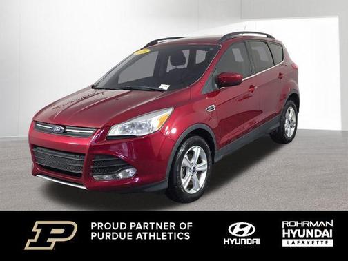 Ruby Red Metallic 2016 Ford Escape SE