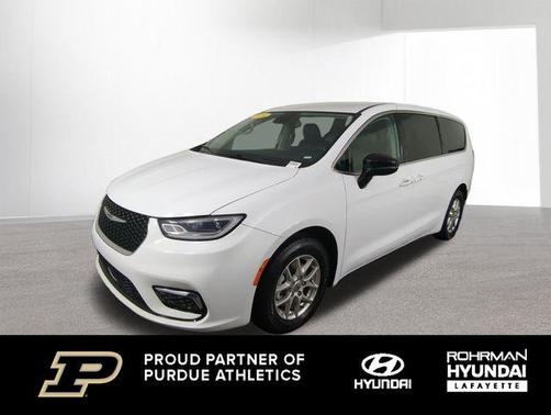 2024 Chrysler Pacifica Touring-L