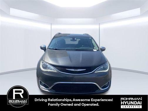 Granite Crystal Clearcoat Metallic 2019 Chrysler Pacifica Limited