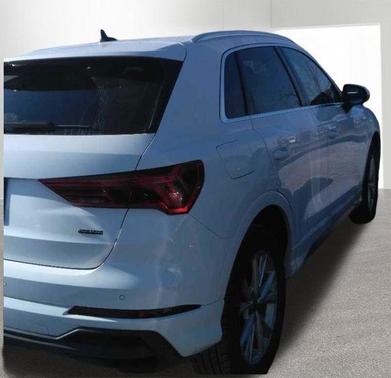 Arkona White 2025 Audi Q3 45 S line Premium