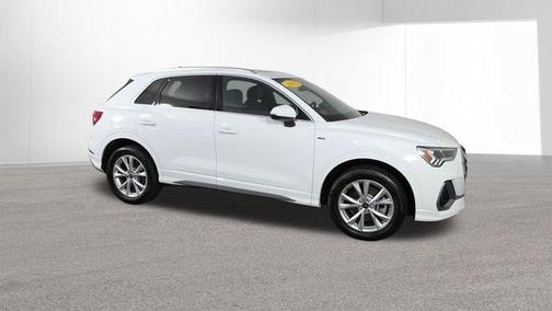 Arkona White 2025 Audi Q3 45 S line Premium