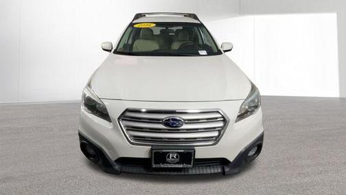 White 2016 Subaru Outback 2.5i Limited