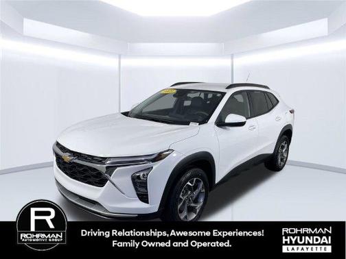 Summit White 2025 Chevrolet Trax LT