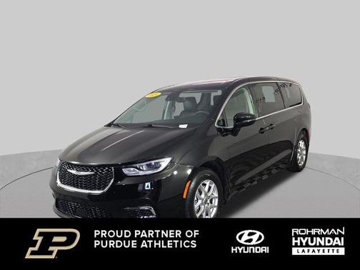 Diamond Black 2024 Chrysler Pacifica Touring-L