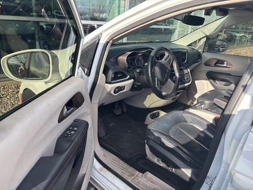 2018 Chrysler Pacifica Touring-L Plus