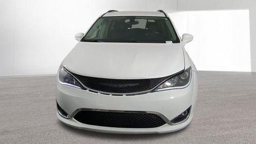 2018 Chrysler Pacifica Touring-L Plus