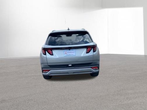 Shimmering Silver 2025 Hyundai TUCSON SEL