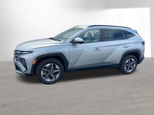Shimmering Silver 2025 Hyundai TUCSON SEL