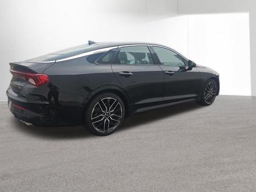 Ebony Black 2024 Kia K5 GT