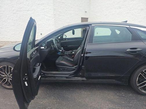 Ebony Black 2024 Kia K5 GT