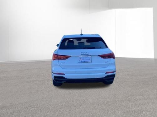 Arkona White 2025 Audi Q3 45 S line Premium