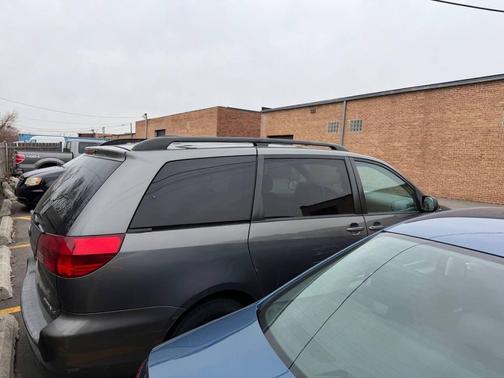 2005 Toyota Sienna LE