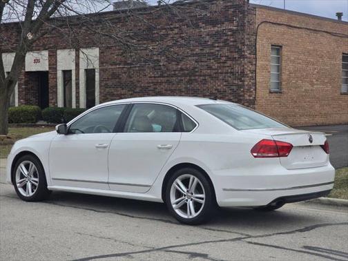 2014 Volkswagen Passat 1.8T Auto SEL Premium