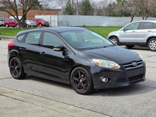 Tuxedo Black 2013 Ford Focus SE