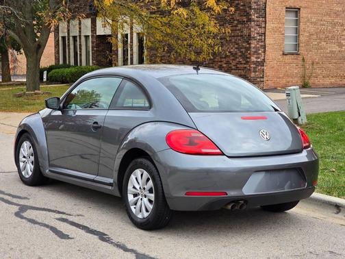 2014 Volkswagen Beetle Auto 1.8T Entry