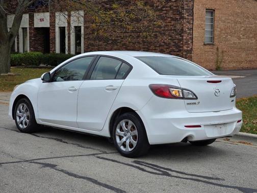 2013 Mazda Mazda3 i Sport