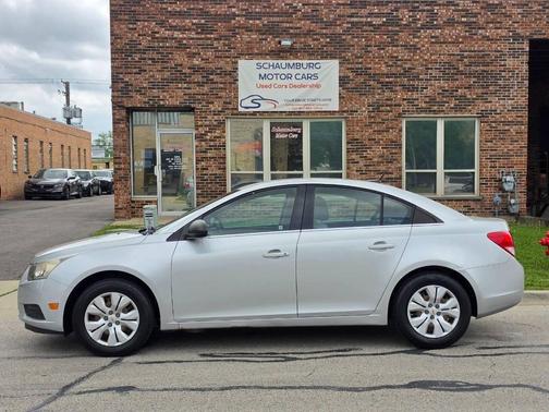 Silver Ice Metallic 2012 Chevrolet Cruze LS