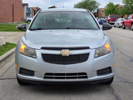 Silver Ice Metallic 2012 Chevrolet Cruze LS