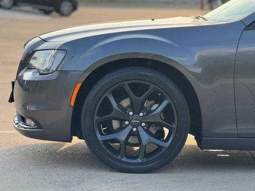 2023 Chrysler 300 S