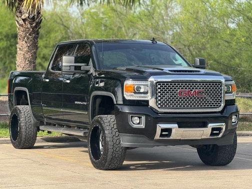 2017 GMC Sierra 2500 Denali