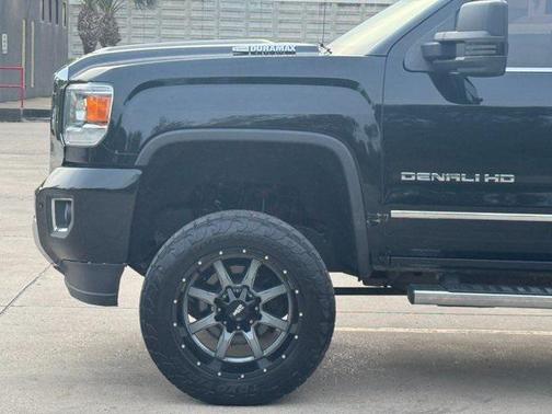 2017 GMC Sierra 2500 Denali