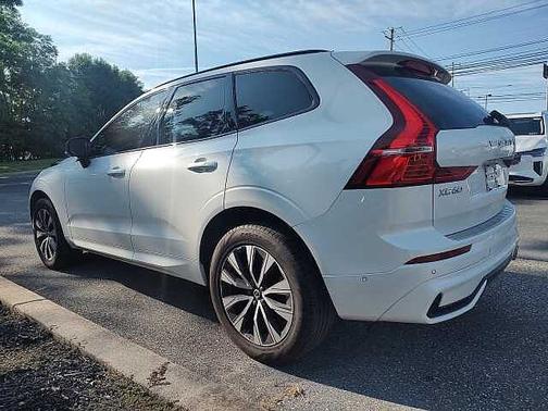2024 Volvo XC60 Plus