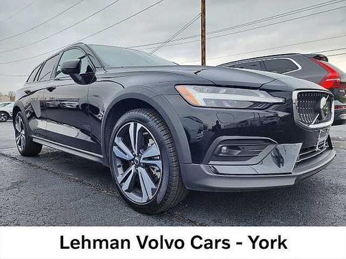 2025 Volvo V60 Cross Country Plus