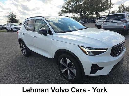 2025 Volvo XC40 Plus