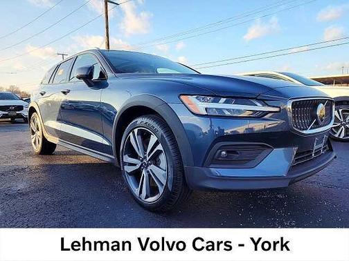 2024 Volvo V60 Cross Country Plus
