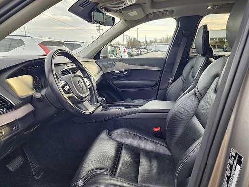 2022 Volvo XC90 