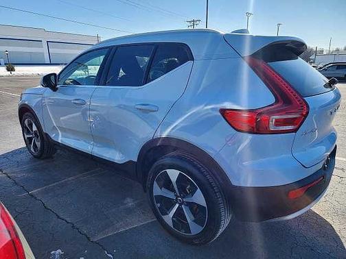 2025 Volvo XC40 Plus