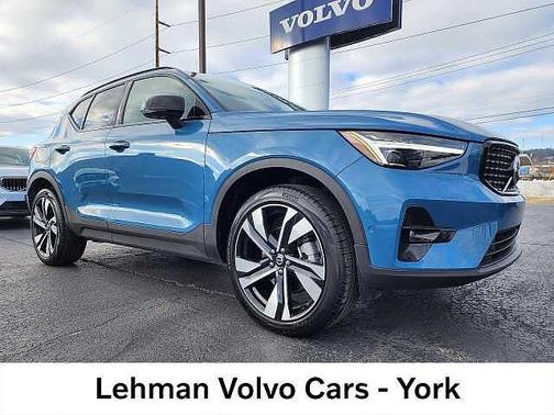 2024 Volvo XC40 