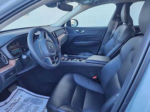 2024 Volvo XC60 Plus