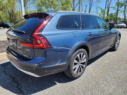 Denim Blue 2025 Volvo V90 Cross Country Plus