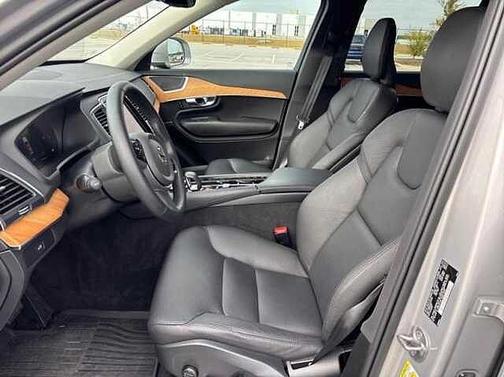 2024 Volvo XC90 Core