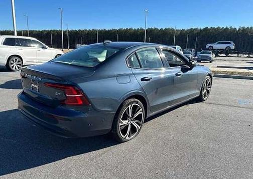 2024 Volvo S60 Plus
